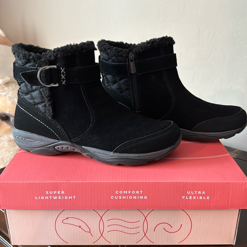 Brand New in Box Never Worn Easy Spirit Elk Fur Trim Boots women’s size 9